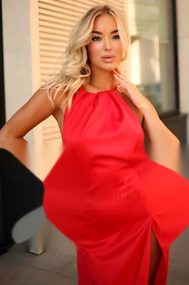 Amina Ray — verified companion photo 5