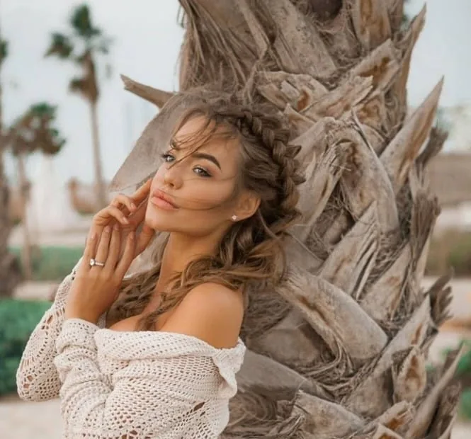 Anna Claire — verified companion photo 2
