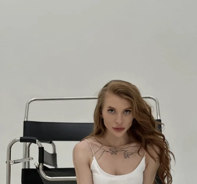 Emily Willis — verified companion photo 6