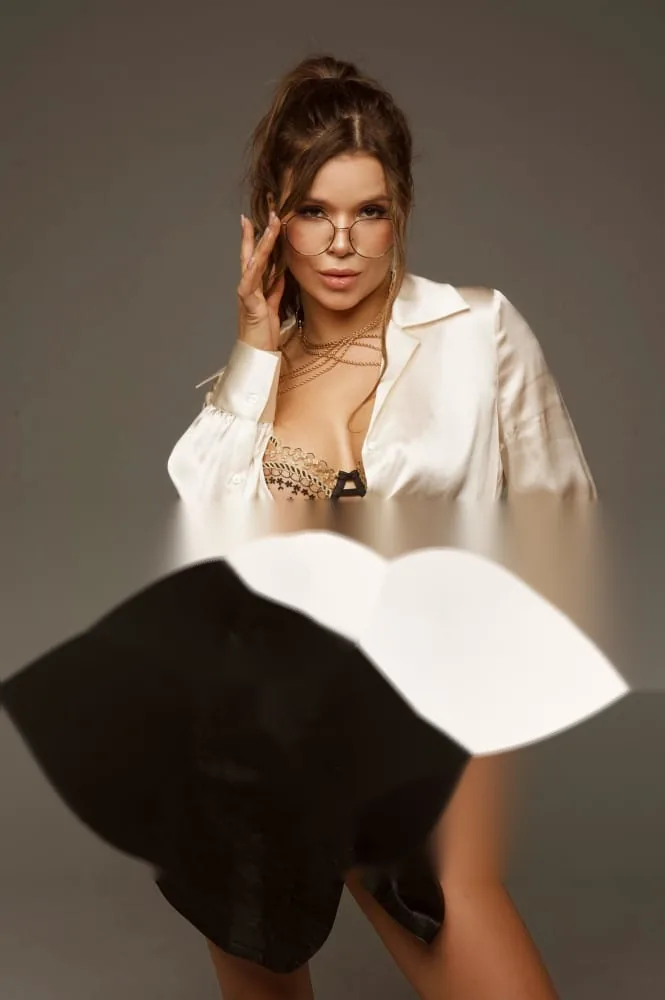 Leah M — verified companion photo 6